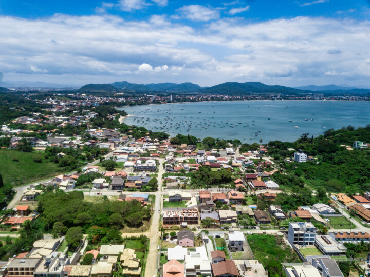Meio Ambiente e Equipamentos Turísticos Impulsionam Fluxo Internacional no Litoral Norte Catarinense